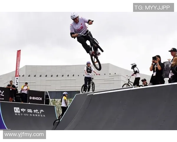 上海滑板队在极限运动嘉年华中以100分稳居积分榜首位